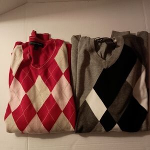 2 Mens Red and Gray Argyle V-Neck Sweaters Size L